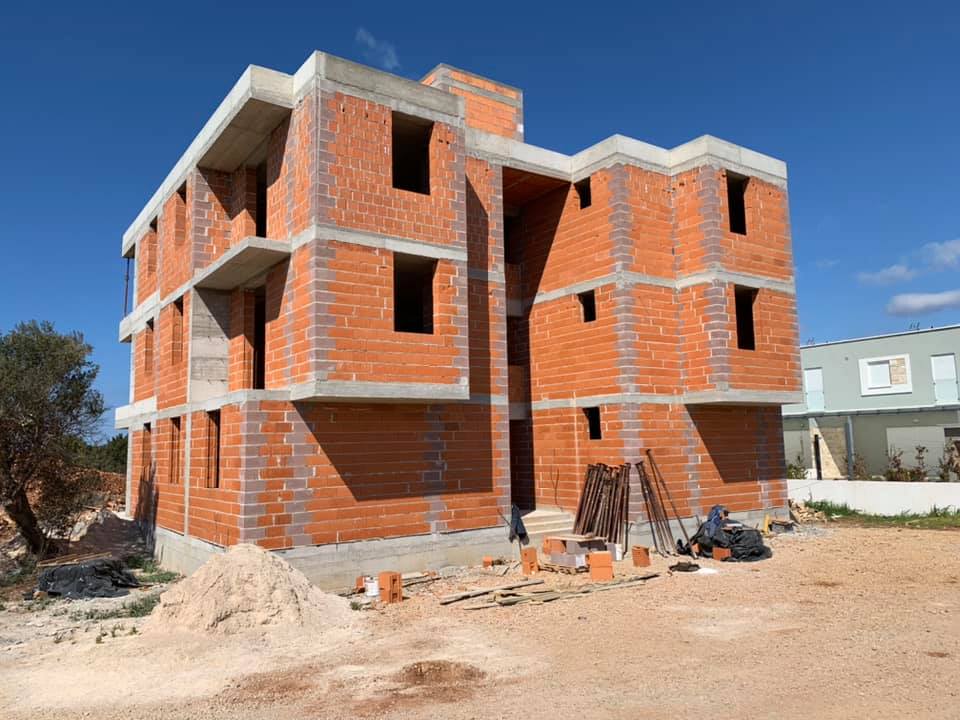 Apartmani, Ugljan
